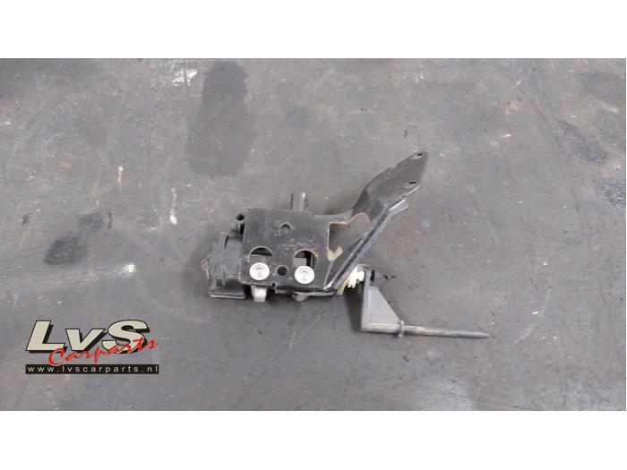 BMW Z4 Tank flap lock motor