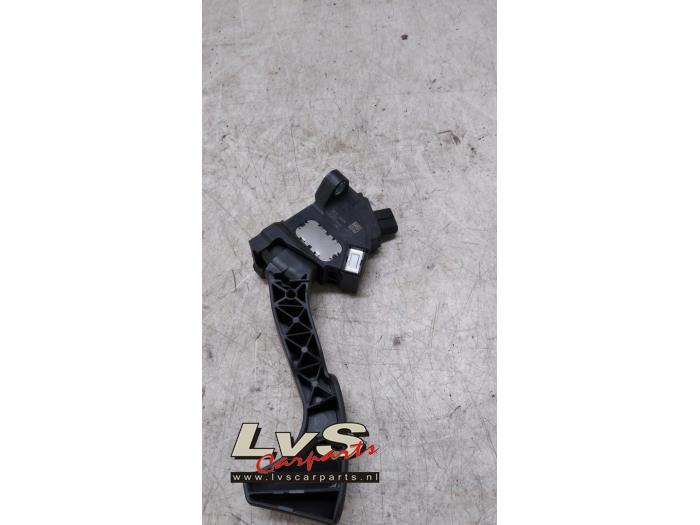 Toyota Auris Accelerator pedal