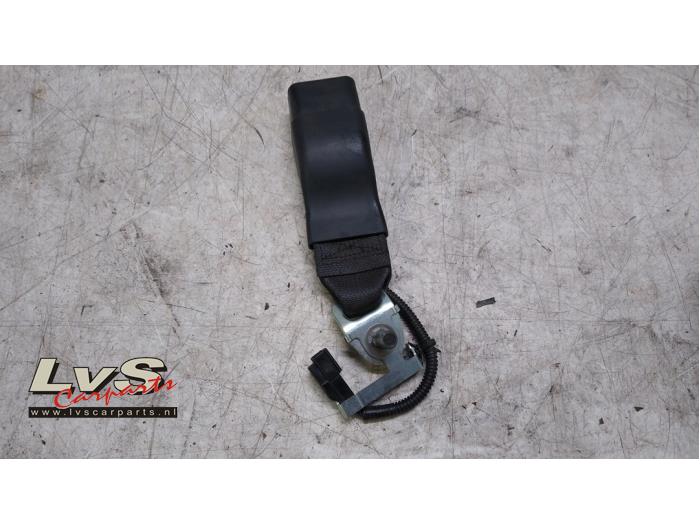 Toyota Auris Rear seatbelt buckle, right