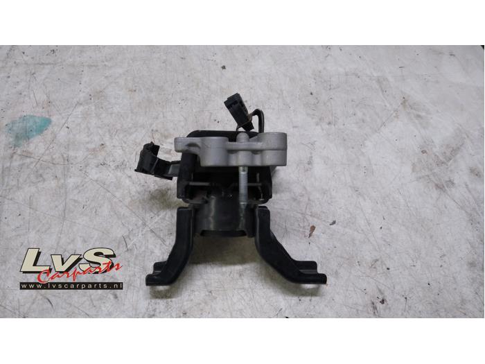 Toyota Auris Engine mount