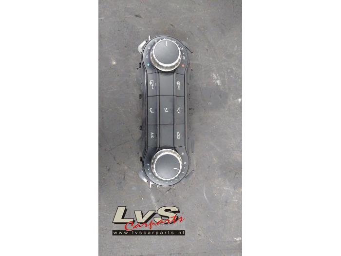 Mercedes CLA Kachel Bedieningspaneel