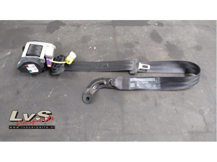 Volkswagen Golf Plus Tendeur de ceinture droit
