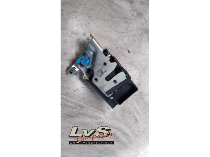 Opel Karl Deurslot Mechaniek 4Deurs rechts-voor