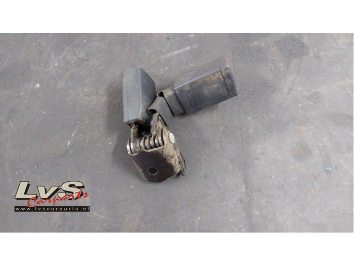 Mercedes CLA Sicherheitsgurt Schließe Mitte hinten