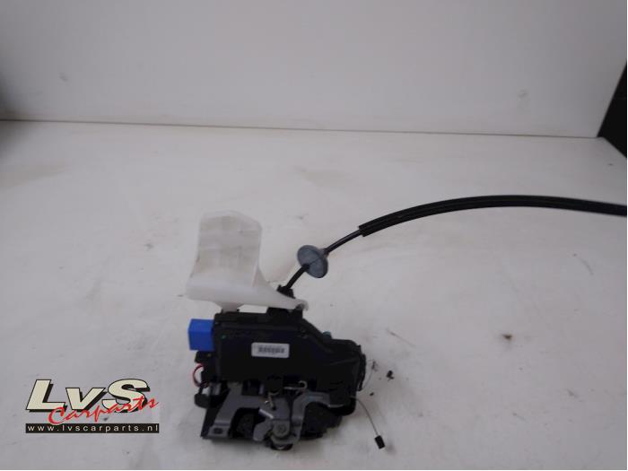 Volkswagen Touran Door lock mechanism 4-door, front left