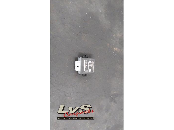 Audi A4 Steuergerät Beleuchtung