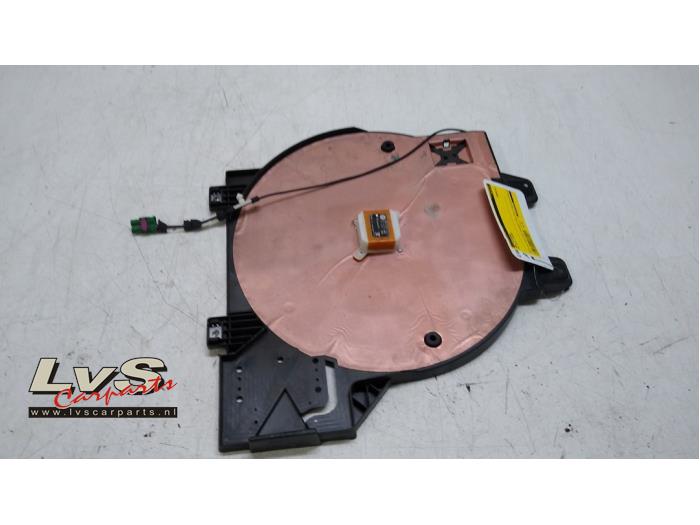 Volkswagen Eos GPS antenna