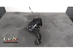 Begagnade Kopplingspedal Peugeot Partner (EF/EU) 1.6 BlueHDI 75 Pris € 60,50 Inklusive moms erbjuds av LvS Carparts