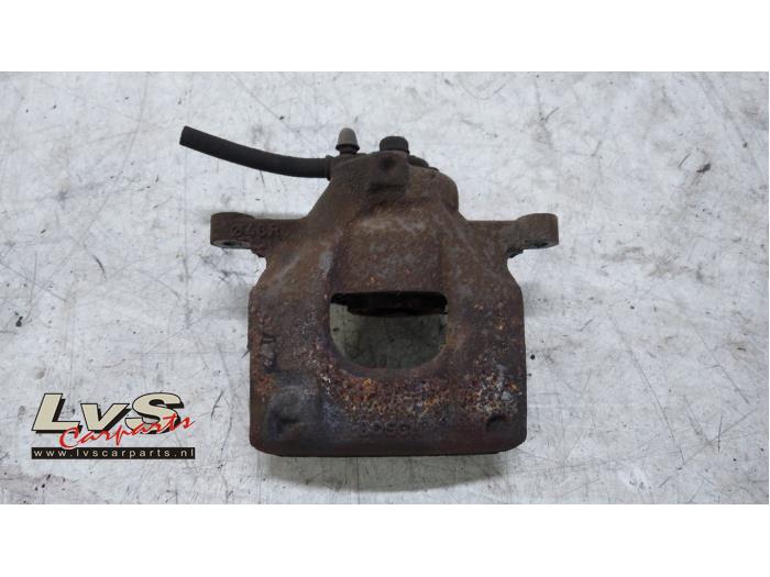 Peugeot 107 Etrier de frein (pince) avant droit