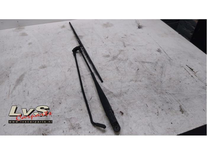 Peugeot 107 Bras essuie-glace avant