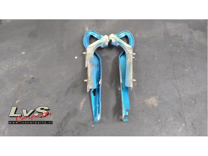 Peugeot 207 Motorkap Scharnier