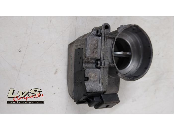 Volkswagen Passat Throttle body