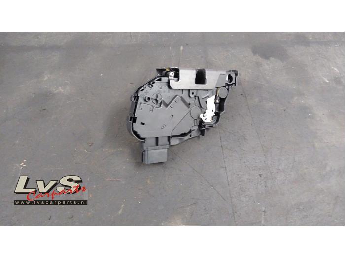 Volvo XC60 Deurslot Mechaniek 4Deurs links-achter