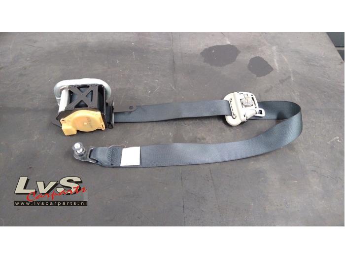 Suzuki Grand Vitara Tendeur de ceinture droit