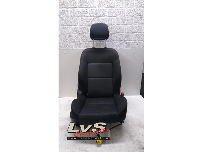 Peugeot 207 Stoel rechts