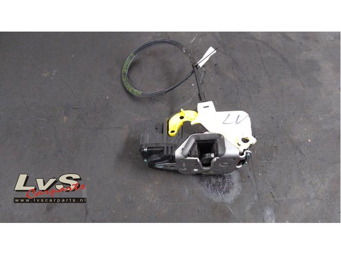 Opel Insignia Türschlossmechanik 4-türig links vorne