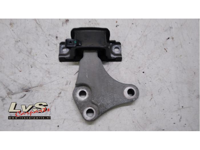 Opel Corsa Engine mount
