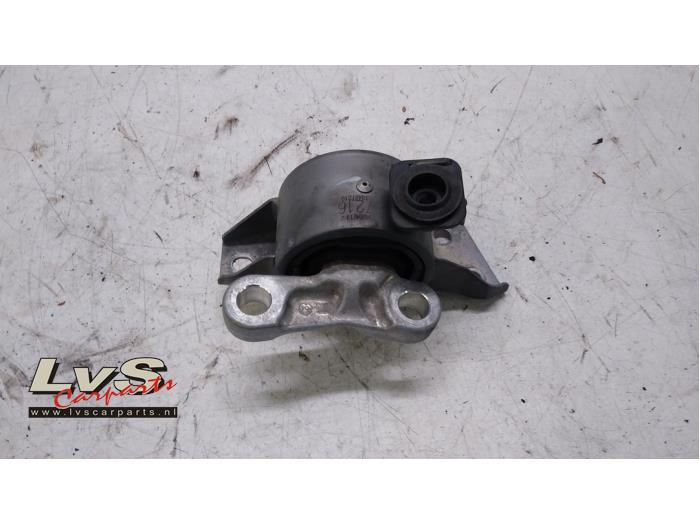 Opel Corsa Engine mount