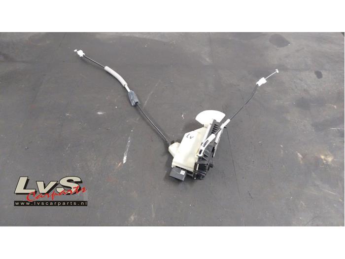 Peugeot 208 Deurslot Mechaniek 4Deurs links-voor