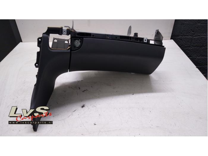 Mercedes E-Klasse Glovebox