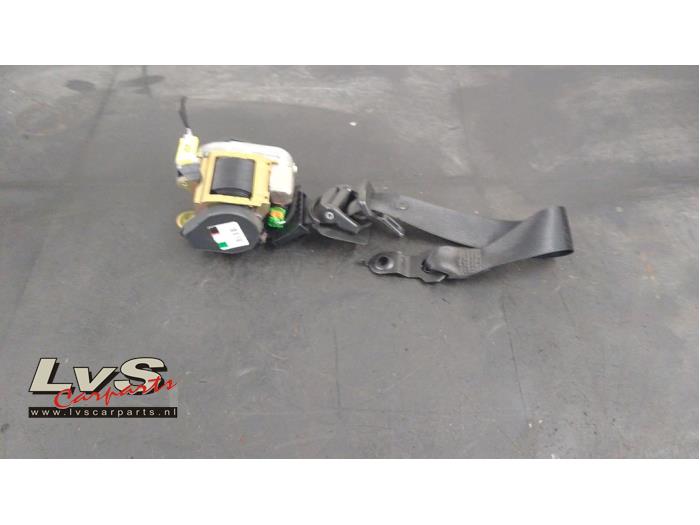 Mercedes E-Klasse Gurtsrammer rechts