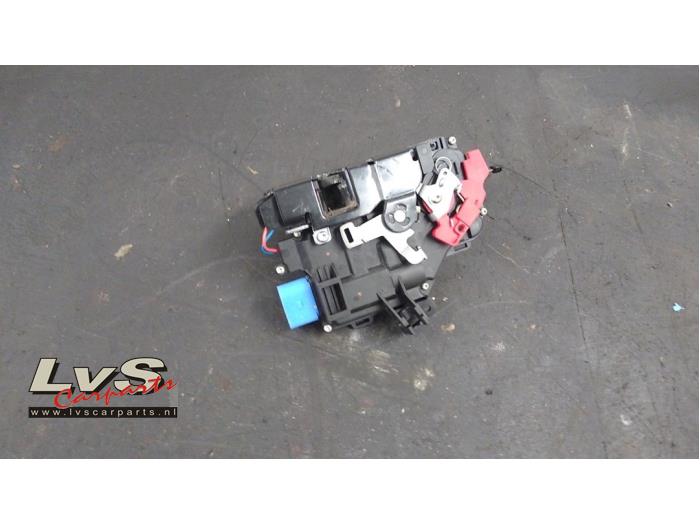 Volkswagen Golf Door lock mechanism 4-door, front left