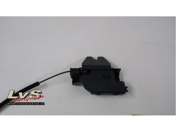 BMW 1-Serie Tailgate lock mechanism