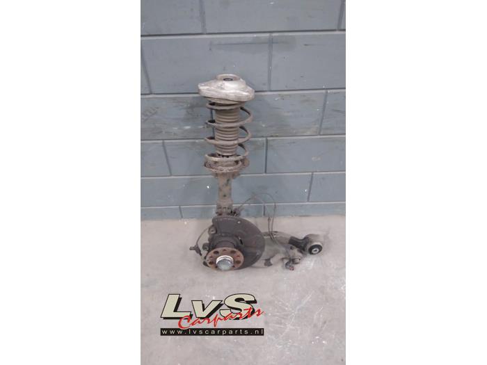 Mercedes E-Klasse Stoßdämpferstrebe rechts vorne