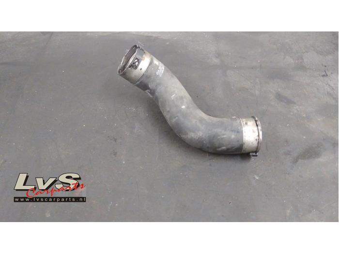 Mercedes E-Klasse Intercooler Schlauch