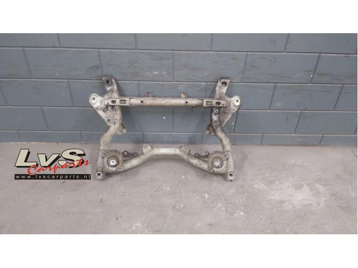 Mercedes E-Klasse Subframe