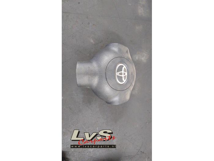 Toyota Rav-4 Left airbag (steering wheel)