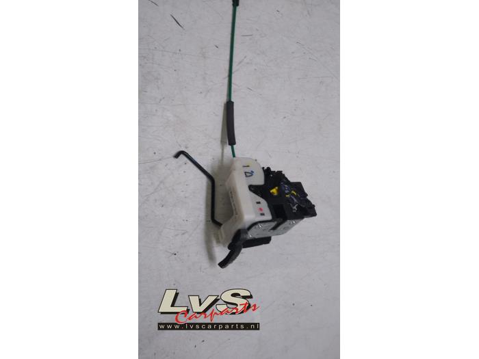 Hyundai I10 Deurslot Mechaniek 4Deurs links-achter