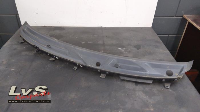 Fiat Panda Cowl top grille