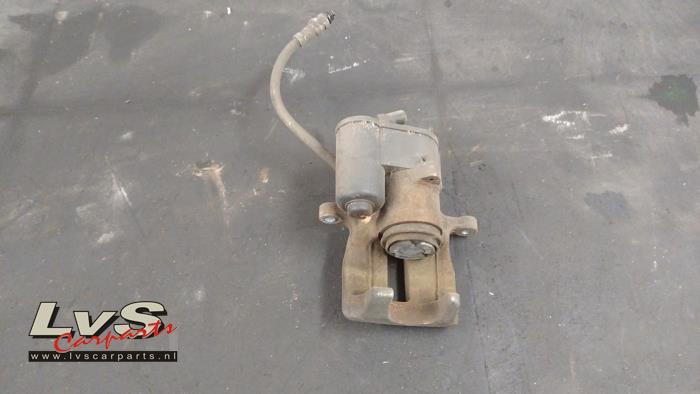 Volkswagen Tiguan Rear brake calliper, left