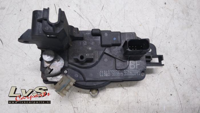 Opel Tigra Panneau 2 portes gauche