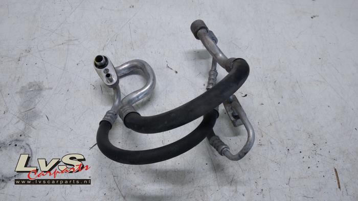 Opel Tigra Tuyau clim