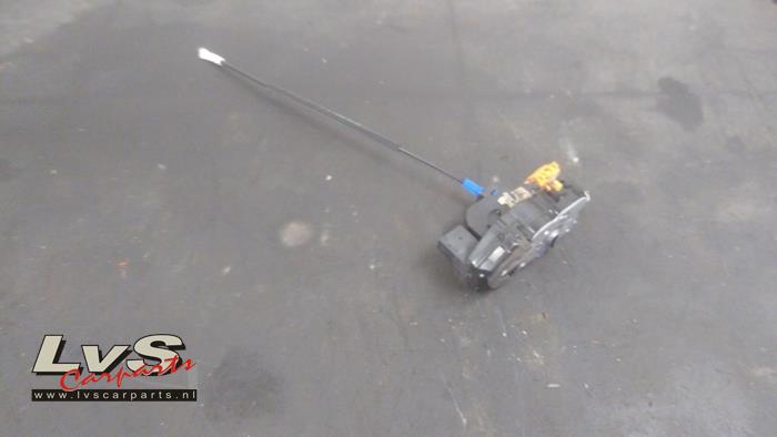 Opel Astra Serrure portière mécanique 4portes avant droite