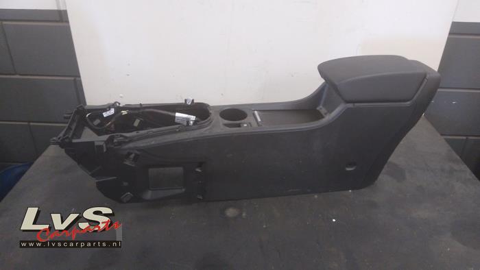 Opel Astra Accoudoir