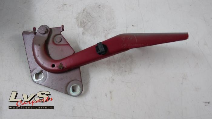 Renault Megane Bonnet Hinge