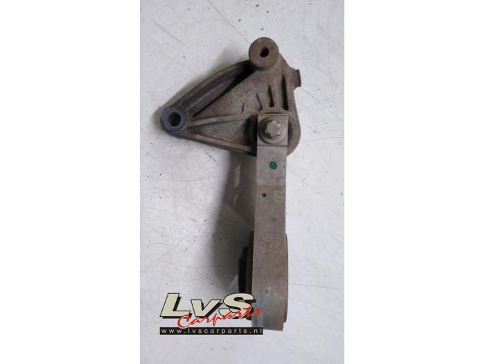 Opel Corsa Engine mount