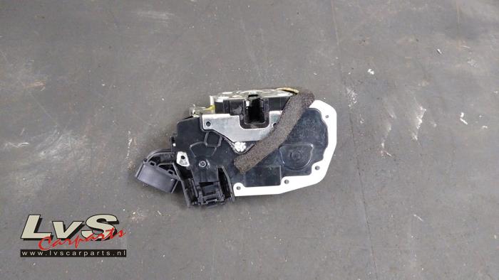 Nissan Micra Türschlossmechanik 4-türig links vorne