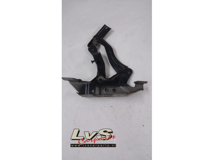 Mercedes A-Klasse Motorkap Scharnier