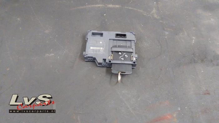 Renault Clio Kartenleser (Schloss)