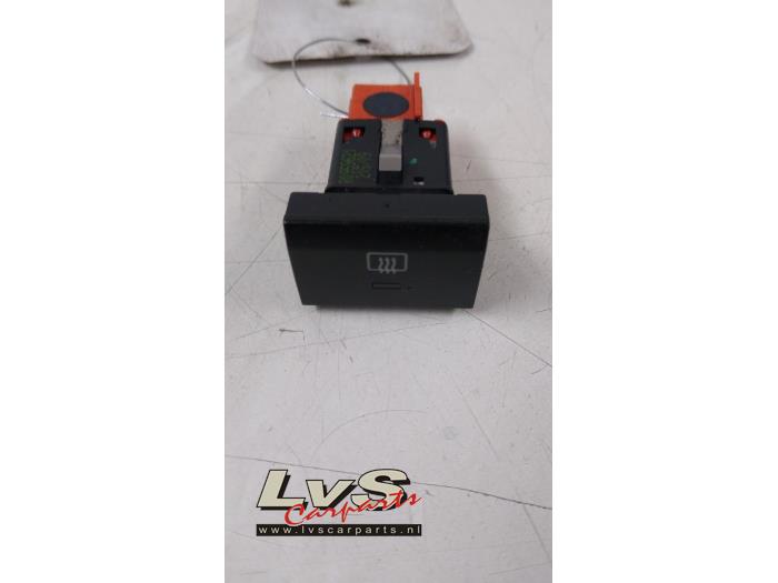 Volkswagen Polo Rear window heating switch