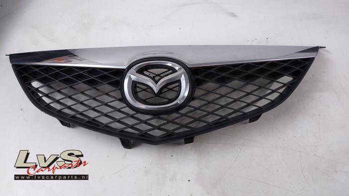 Mazda 6. Grill