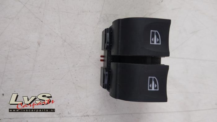 Renault Clio Electric window switch