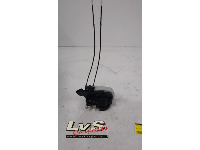 Nissan Micra Türschlossmechanik 4-türig links hinten