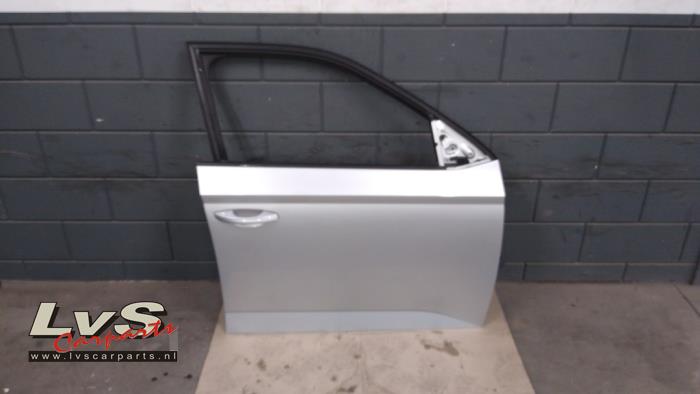 Skoda Fabia Front door 4-door, right