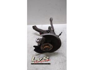 Gebruikte Fusee links-achter Audi Q5 (8RB) 3.0 TDI V6 24V Quattro Prijs € 100,00 Margeregeling aangeboden door LvS Carparts