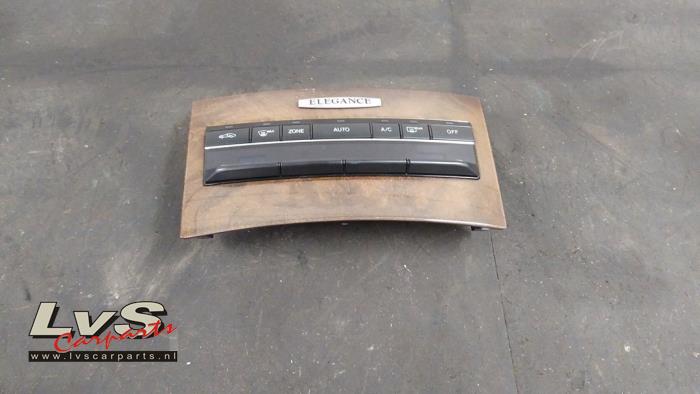 Mercedes E-Klasse Klimabedienteil
